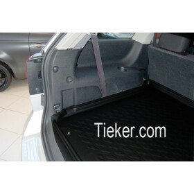 Kofferraummatte Dodge Journey - Detailaufnahmen Schlossträgerleiste und rechter Seitenrand - keine Schmutznester - Matte liegt genau an
