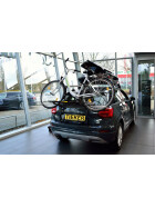 Paulchen Fahrradheckträger - Audi Q2 Typ GA 06/2016- - Trägersystem Tieflader - Schienen sind anklappbar - abnehmbar - Kofferraum kann geöffnet werden (unbeladen)